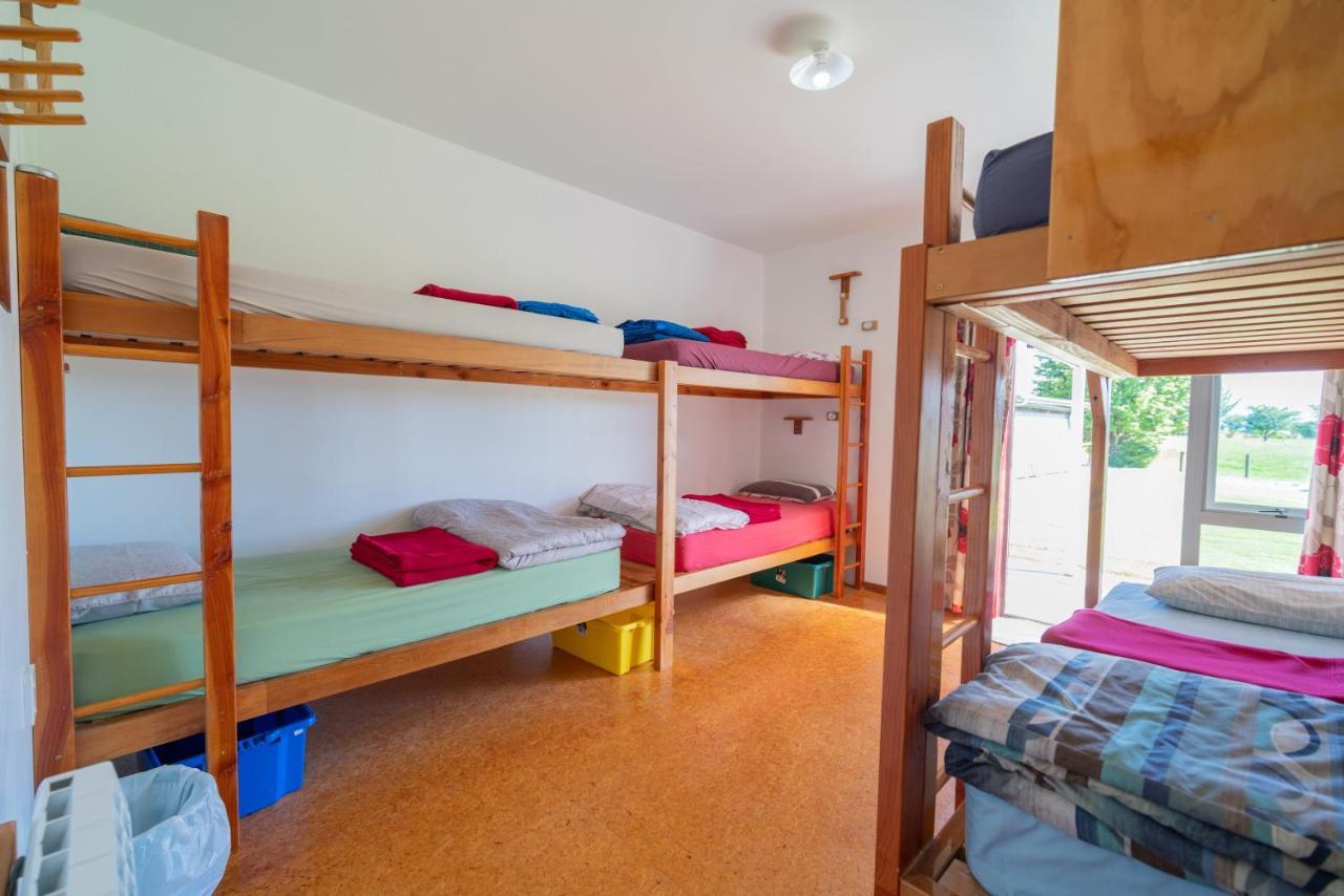 Хостел Bob & Maxines Backpackers Те-Анау Экстерьер фото